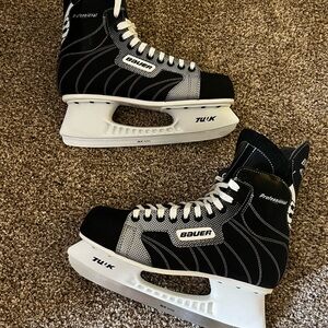 Brand New Bauer Black and White Men's Ice Hockey Skates